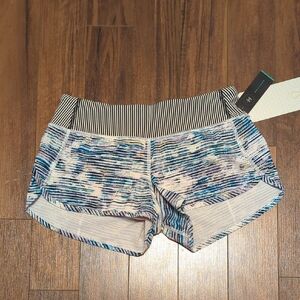 Lululemon Speed Short Size 4 NWT